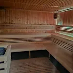 Neu! Exklusives Mit Pool In Strandnaehe