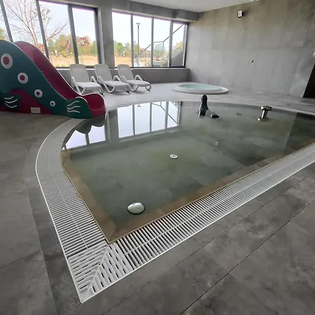 Neu! Exklusives Mit Pool In Strandnaehe *