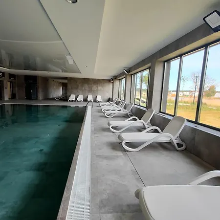 Neu! Exklusives Mit Pool In Strandnaehe *