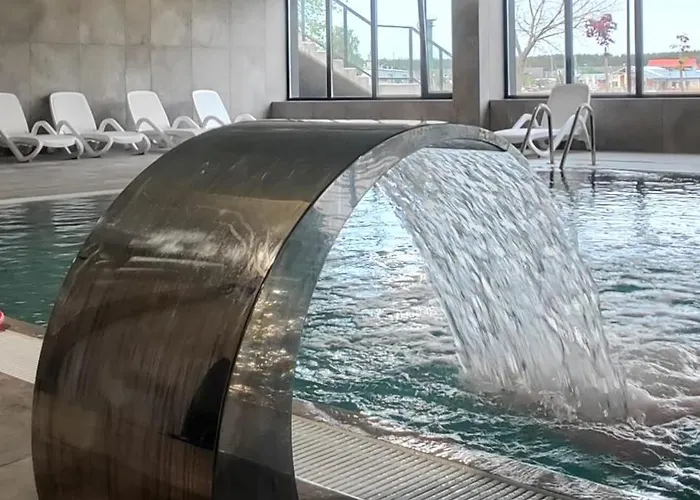 Neu! Exklusives Mit Pool In Strandnähe