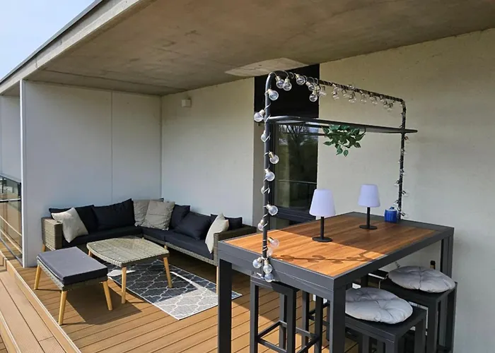 Neu! Exklusives Mit Pool In Strandnähe